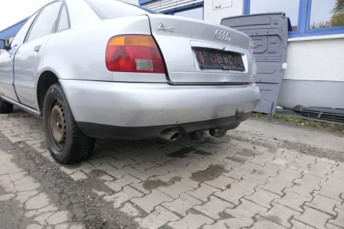 Audi A4 B5 Limousine Stoßstange hinten Heckstoßstange silber grau LY7M biscaBj99 (165397)