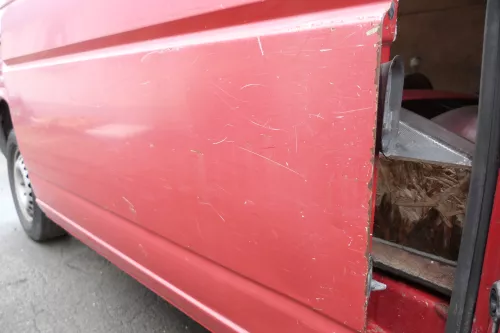 VW T4 Transporter Tür rechts Schiebetür rot Transporter (165416)