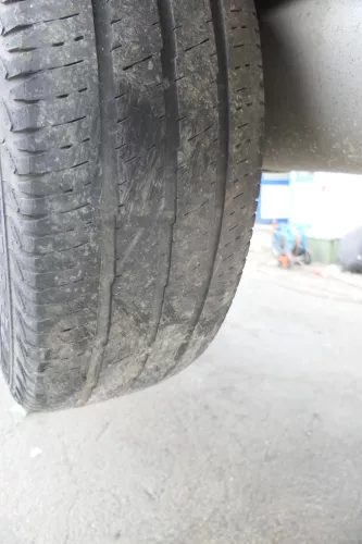 4x VW T4 Felgen Reifen 205/65 R15C 102/101T Sommerreifen 6jx15H2 ET55 # 4-5mm (165437)