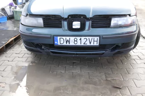 Leon 1M Toledo Stoßstange vorne Stoßfänger Grill LS5W AZUL TOPACIO L5SW grün