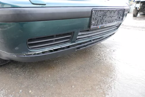 VW Golf 4 Stoßstange vorne Stoßfänger vorn vorne grün LC6M SWR (165596)