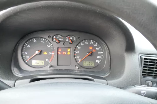 VW Golf 4 Tacho Tachometer Kombiinstrument 211.000km 1J0919860 1,4 16V 75PS 55kw