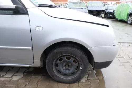 VW Lupo Kotflügel vorne rechts silber LA7W