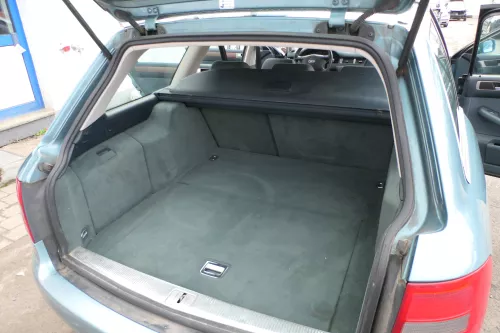 Audi A6 4B Kombi Verkleidung Teppich Kofferraum Kofferraumteppich grün lagos (165689)