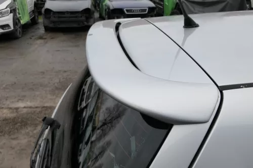 VW Golf 4 Limousine nur Spoiler silber LA7W ABT Tuning an Heckklappe Klappe (165712)