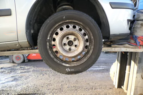 VW Sharan 7M Alhambra Winterreifen M&S Reifen Felgen 195/60R 16C 99/97T  4-7mm