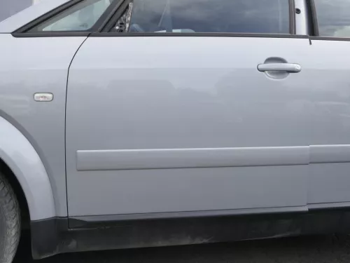 Audi A2 8Z Tür nu das Türblatt vorne links blau LY7R - ohne Anbauteile