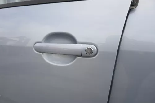 Audi A2 8Z Tür nu das Türblatt vorne links blau LY7R - ohne Anbauteile (165831)