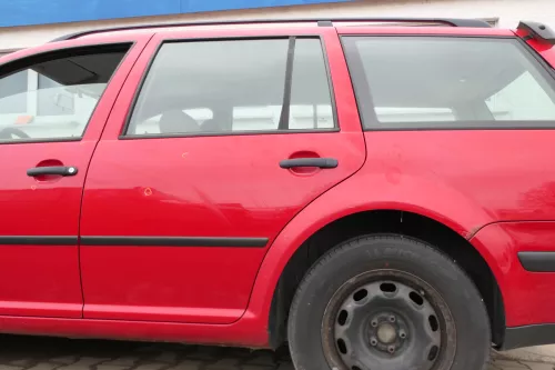 VW Golf 4 Bora Tür hinten links nur Kombi / Variant eot LY3D - ohne Anbauteil