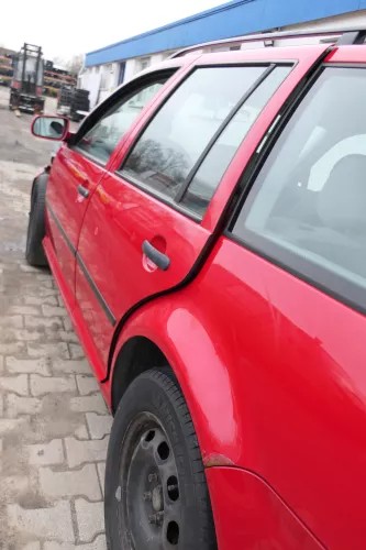 VW Golf 4 Bora Tür hinten links nur Kombi / Variant eot LY3D - ohne Anbauteil (166134)