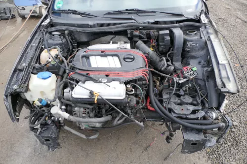 VW Golf 4 Bora Ölkühler Halter 2,3 AGZ Motor 150PS 110kw 066115403 -(1x an Motor