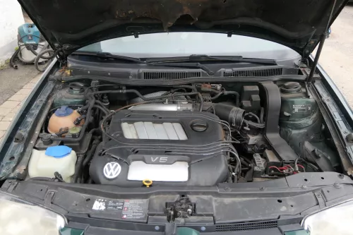 VW Golf 4 Schwungrad Zweimassenschwungrad 2,3 AGZ 110kw V5 071105264D LUK