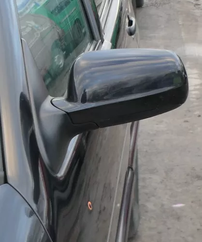 Polo Kombi mechanischer Spiegel vorne links Außenspiegel schwarz LC9Z abBj.1999 (166310)
