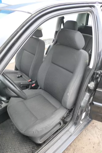 VW Polo Kombi 6K Caddy 9K Türdichtung Dichtung Tür vorne links Fahrertür (166325)