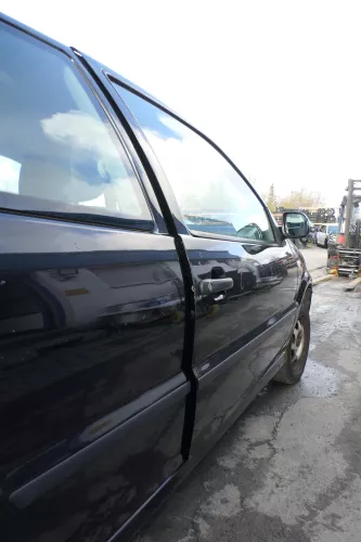 VW Polo 6N 6N2 Tür vorne rechts Beifahrertür 2/3-Türer schwarz LC9Z (166332)