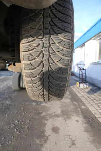 2x Polo 6R 9N Ibiza Felgen 185/60 R14 82T Winterreifen M+S 6jx15 ET38 Reifen 7mm (166406)