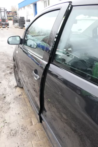 VW Fox 5Z Tür vorne links Fahrertür schwarz LC9Z (166410)