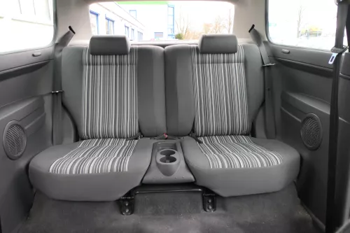 VW Fox Rückbank für Kopfstützen Kopfstütze Rücksitzbank getrennt teilbar geteilt