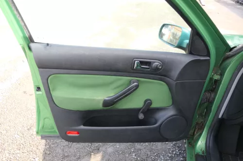 4x Golf 4 Limousine Türverkleidung Verkleidung Tür vorne hinten links recht grün (166553)