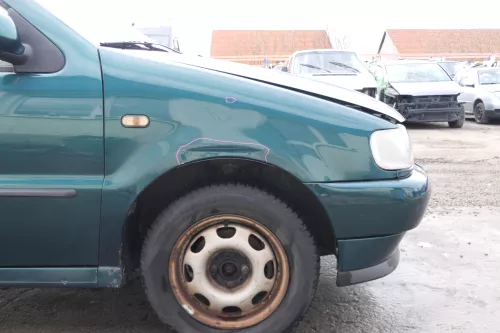 VW Polo 6N 6N1 Kotflügel vorne rechts grün LC6P - Mängel - Delle - Rost !!!