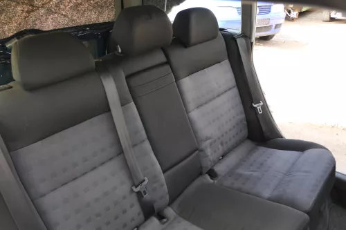 VW Passat 3B 3BG Kombi Variant Sitz Rückbank Rücksitzbank 3 Punkt Gurt Sport (166655)