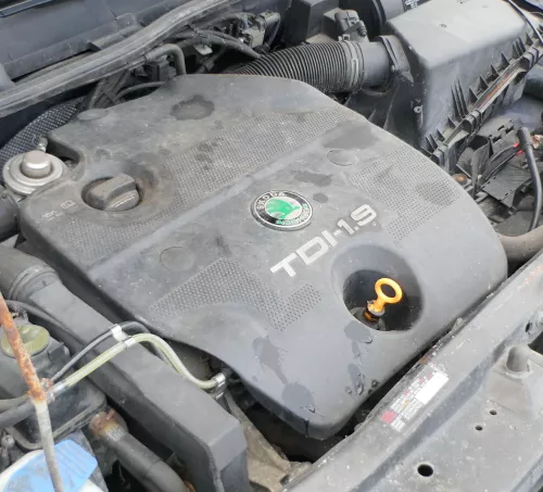 Skoda Octavia 1U Motorabdeckung Abdeckung Motor Blende 1.9 TDI AHF AGR ALH