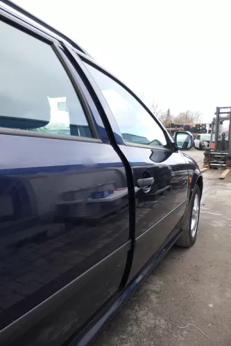 Skoda Octavia 1U Kombi  +Limo Tür vorne rechts Beifahrertür blau LF5U 9460 (166694)