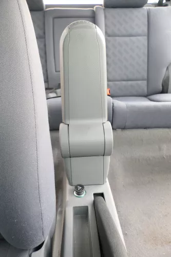 Octavia 1U Mittelarmlehne Armlehne Lehne Mitte Original grau - DEFEKT (166712)