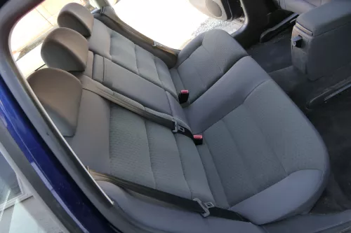 VW Passat 3B 3BG Kombi Variant Sitz Rückbank Rücksitzbank 3 Punkt Gurt anthrazit (166733)