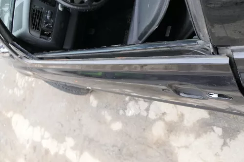 VW Golf 3 4 1E Cabrio Tür vorne links Fahrertür schwarz LC9Z - ohne Anbauteile (166772)