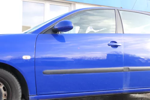 Seat Ibiza 6L Tür Fahrertür 4/5-Türer vorne links blau LS5G ohne Anbauteile