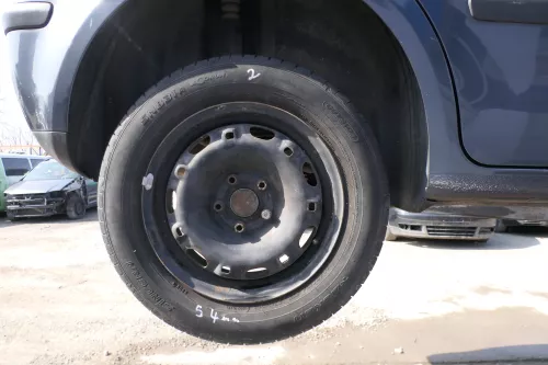 4x VW Polo 9N Felgen Reifen 165/70 R14 81T Sommerreifen 5jx14H2 ET35 ca. 4-5mm (167256)