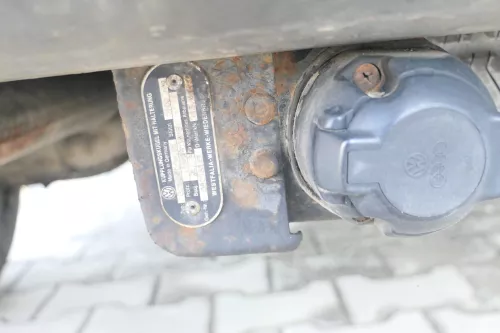 VW T4 Kastenwagen feste starre Anhängerkupplung mit Kabelbaum original F5818 (167267)
