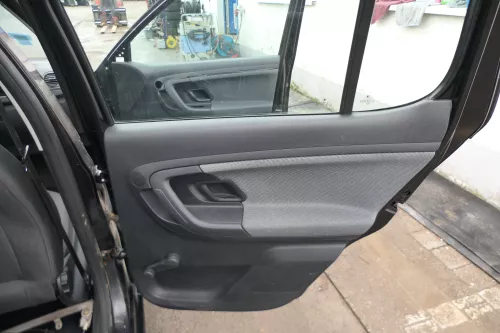 1 x Skoda Fabia 5J Stufenheck Türverkleidung Verkleidung Tür hinten rechts (167354)
