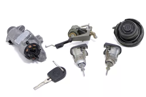 VW Polo 9N 9N3 Schloßsystem 2 Türschloß 1x Schlüssel Zündschloß Heckschloß KEIN (167408)