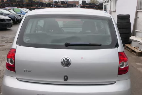 VW Fox 5Z Heckklappe Kofferraumklappe Klappe hinten + Scheibe silber LA7W