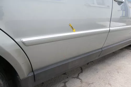 VW Passat 3B 3BG 3B6 Kombi Avant Tür hinten rechts mit Scheibe grau LA7S (167598)