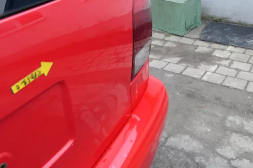 VW Polo 6N Heckklappe Klappe hinten Kofferraumklappe mit Scheibe rot LP3G (167623)
