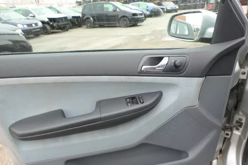 4 x Skoda Fabia 6Y Stufenheck Türverkleidung Verkleidung Tür vorn vorne links re (167714)