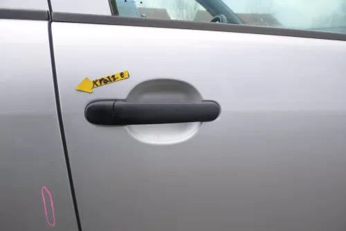 Skoda Fabia 6Y Kombi Limousine Tür vorne rechts Beifahrertür grau silber LF7T (167764)