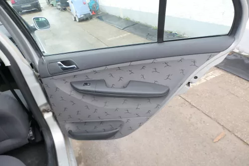 4 x Skoda Fabia 6Y Stufenheck Türverkleidung Verkleidung Tür vorn vorne links re (167772)