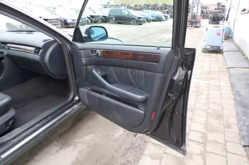 1x Audi A6 4B Türverkleidung Verkleidung Tür vorne rechts Leder onyx (167804)