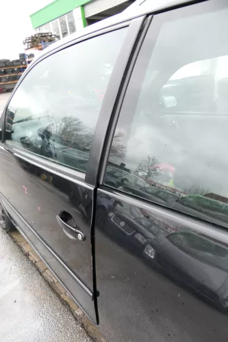 VW Lupo Seat Arosa Tür vorne links Fahrertür schwarz L041 (mechanischer FH) (167836)