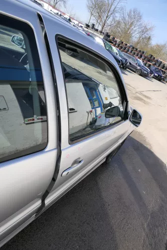 VW Polo 6N 6N2 Tür vorne rechts Beifahrertür 2/3-Türer silber LA7W (167869)