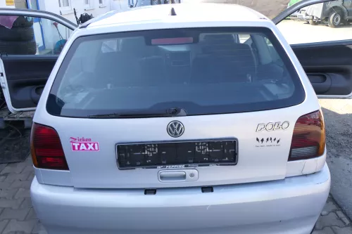 VW Polo 6N Heckklappe Klappe hinten Kofferraumklappe mit Scheibe silber LB7Z sa