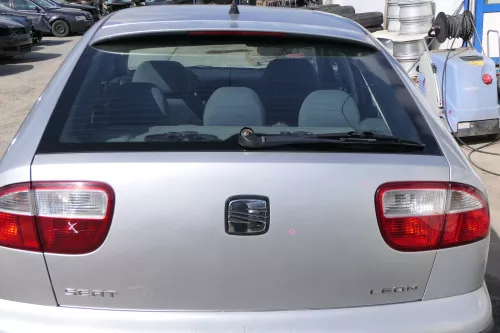 Seat Leon 1M Heckklappe Klappe hinten Kofferraumklappe grau silber LS7N Spoiler