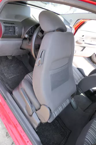 VW Fox Sitz Fahrersitz vorne links OHNEAirbag höhenverstellbar  v (168525)