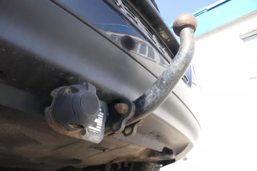 VW Golf 4 Limousine feste starre Anhängerkupplung mit Kabelbaum komplett Brink (168820)