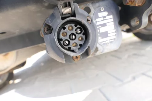 VW Golf 4 Limousine feste starre Anhängerkupplung mit Kabelbaum komplett Brink (168820)