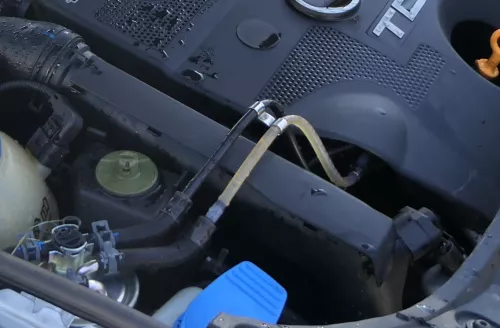 Golf 4 Bora A3 8L 1,9 TDI Leitung Leitungen Kraftstoffleitung Rohre Rohr ALH ASV